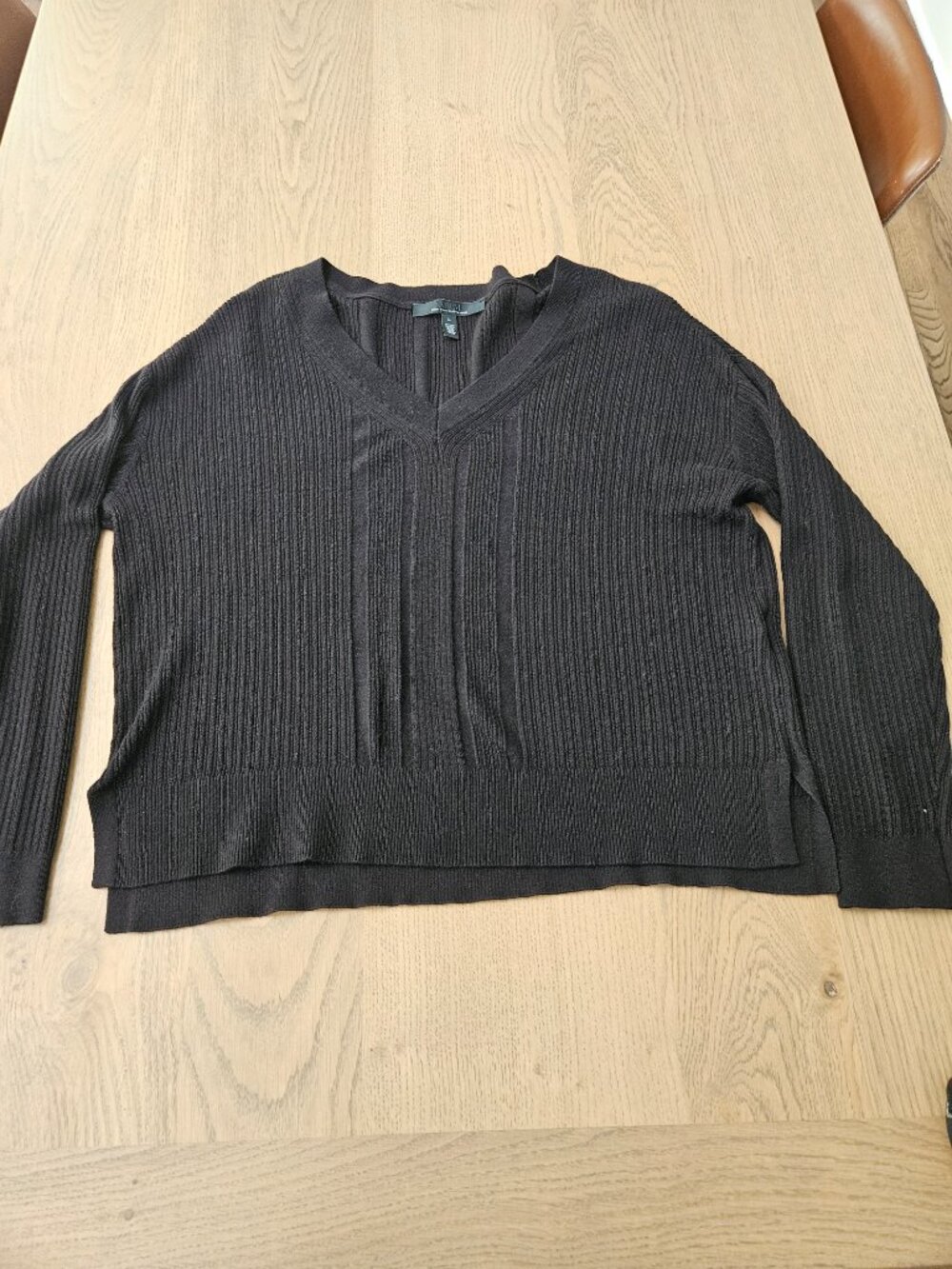 White House Black Market WHBM Black Ribbed V-Neck Pullover Sweater Women's L
